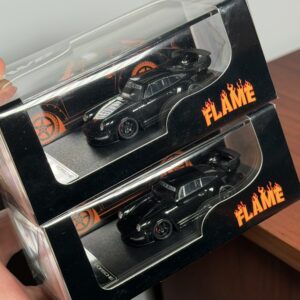 Flame Model 1:64 Porsche RWB964 negro
