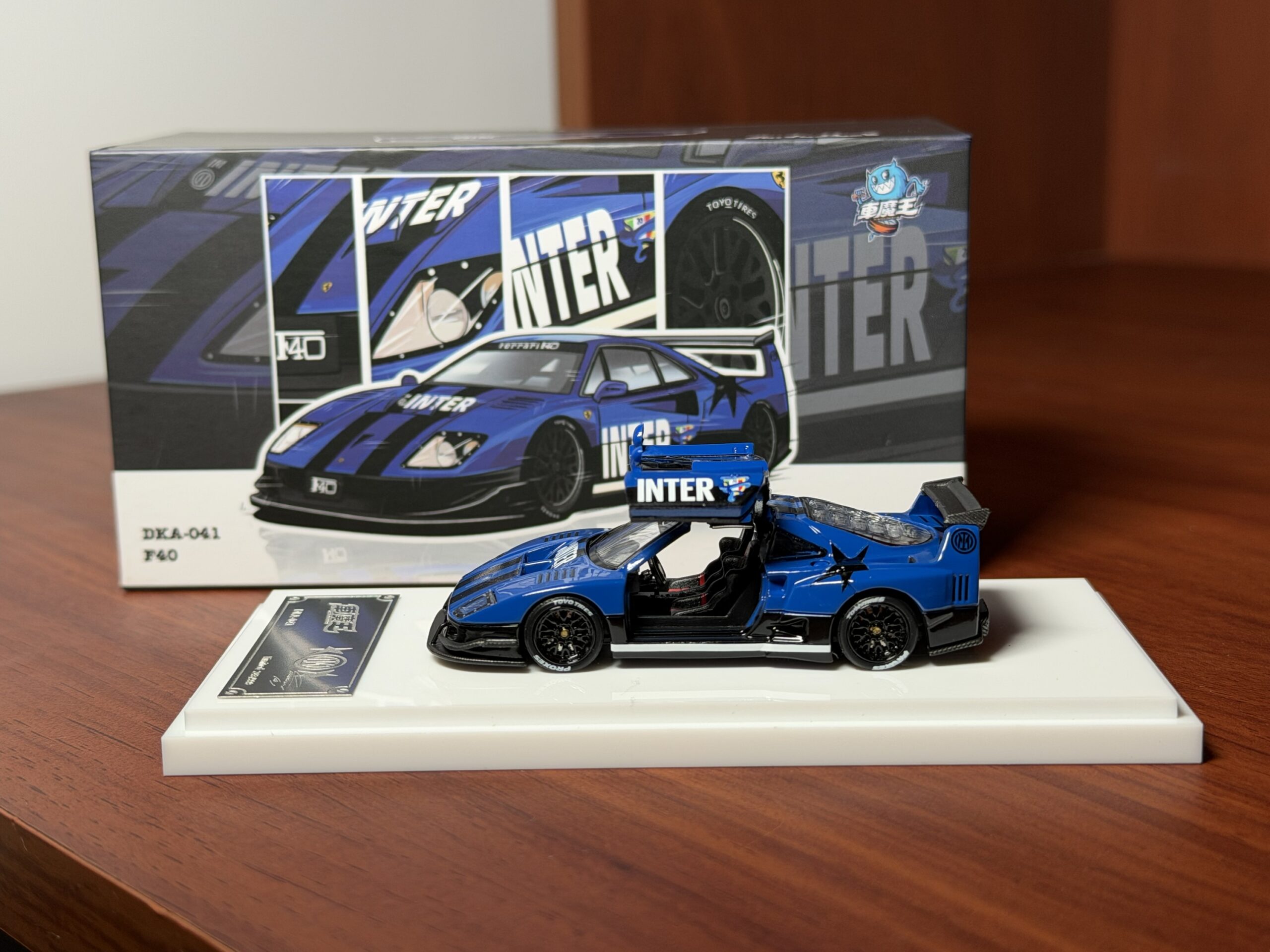 Demon King Auto 1:64 F40 LB-Works Inter | HW Bogotá