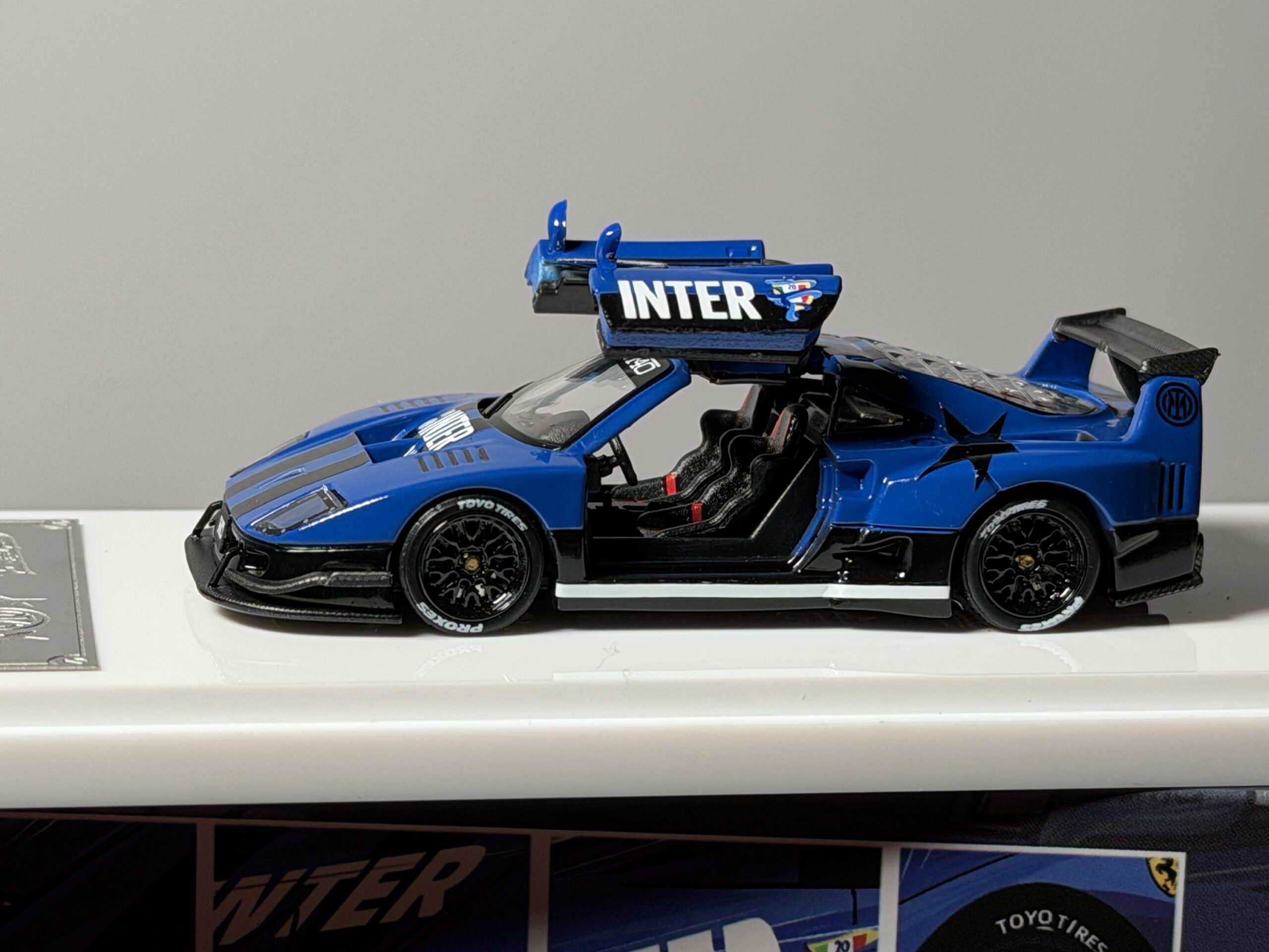 Demon King Auto 1:64 F40 LB-Works Inter - Imagen 3