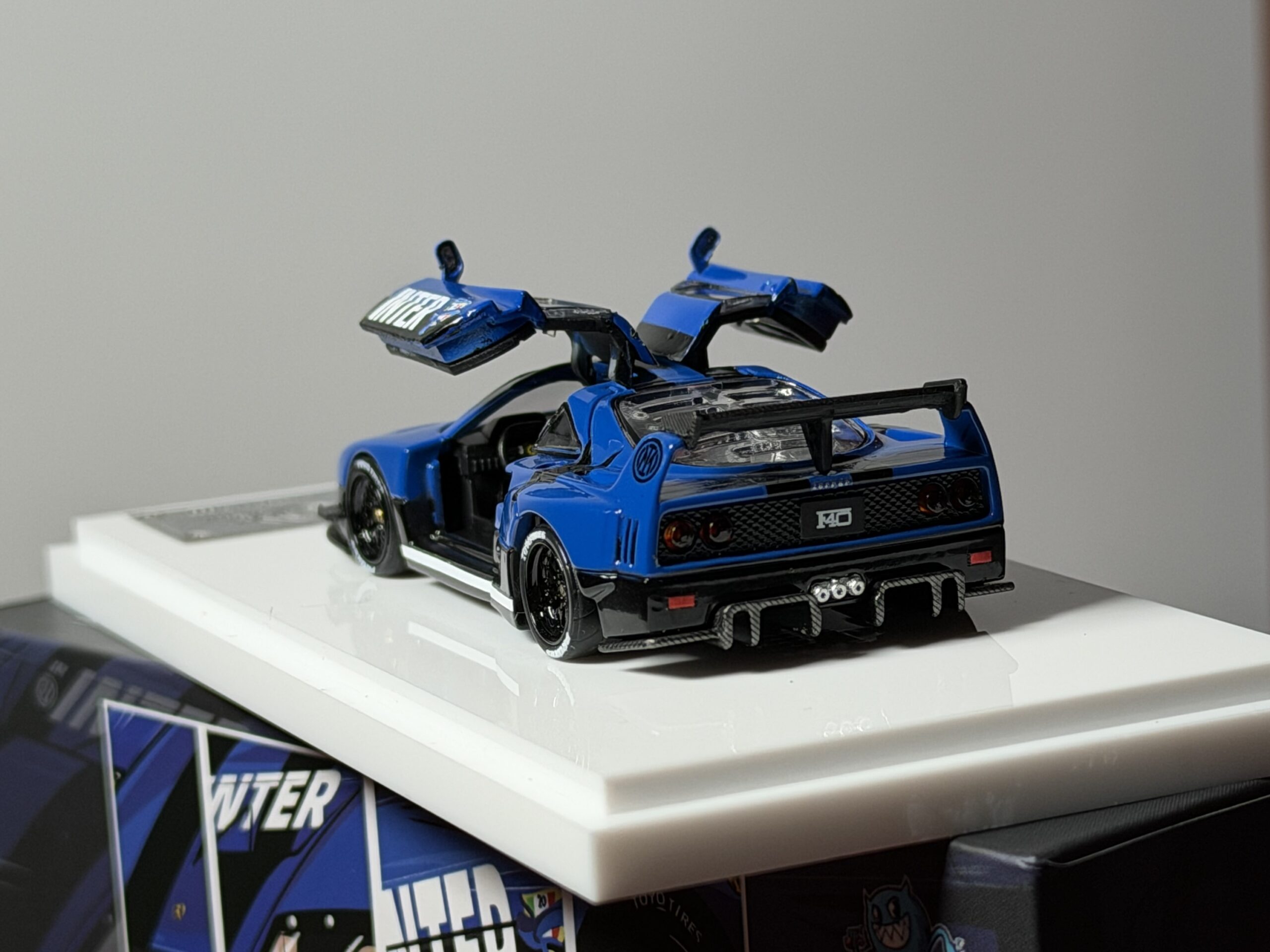 Demon King Auto 1:64 F40 LB-Works Inter - Imagen 4