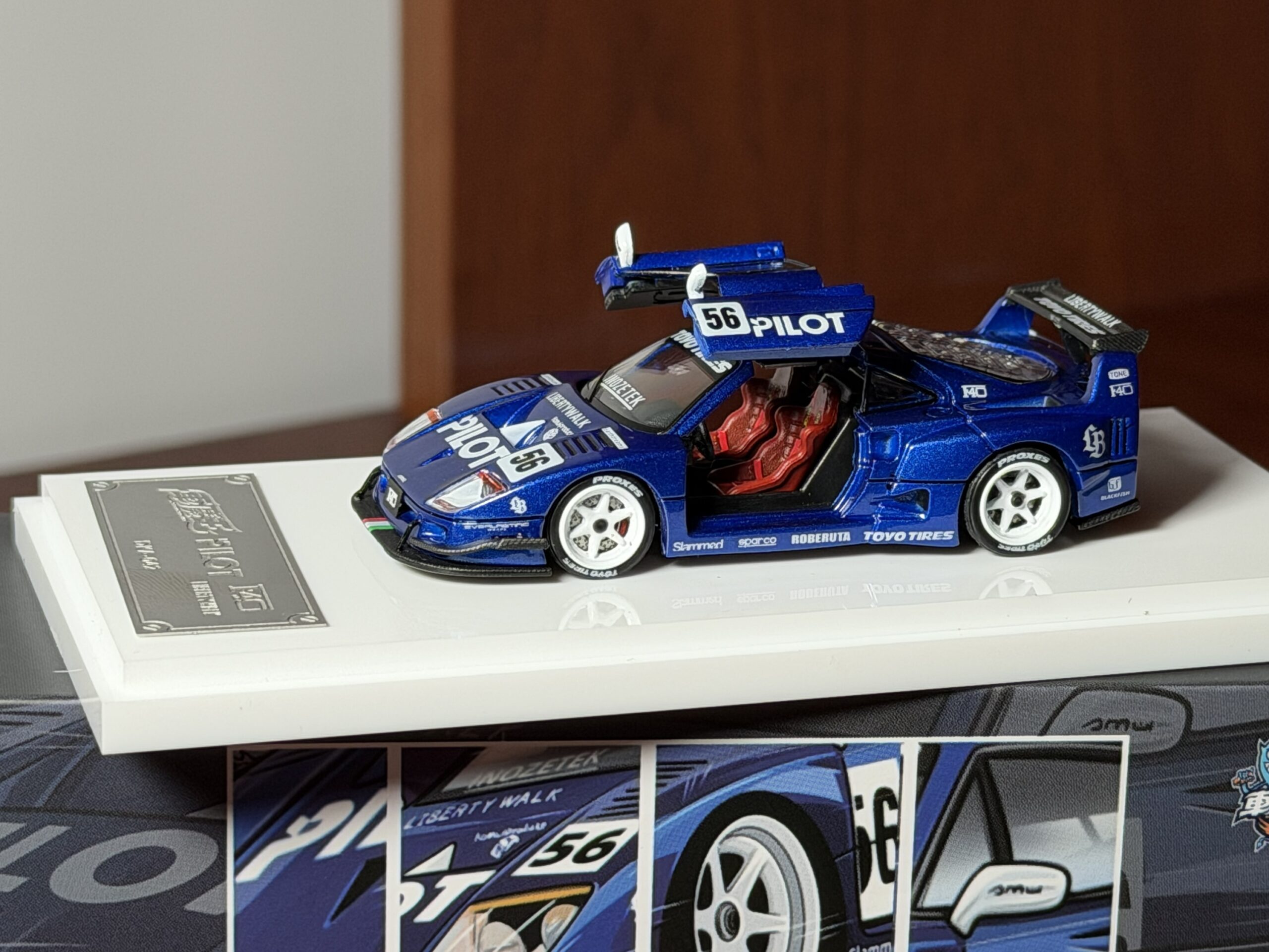Demon King Auto 1:64 F40 LB-Works Pilot - Imagen 4