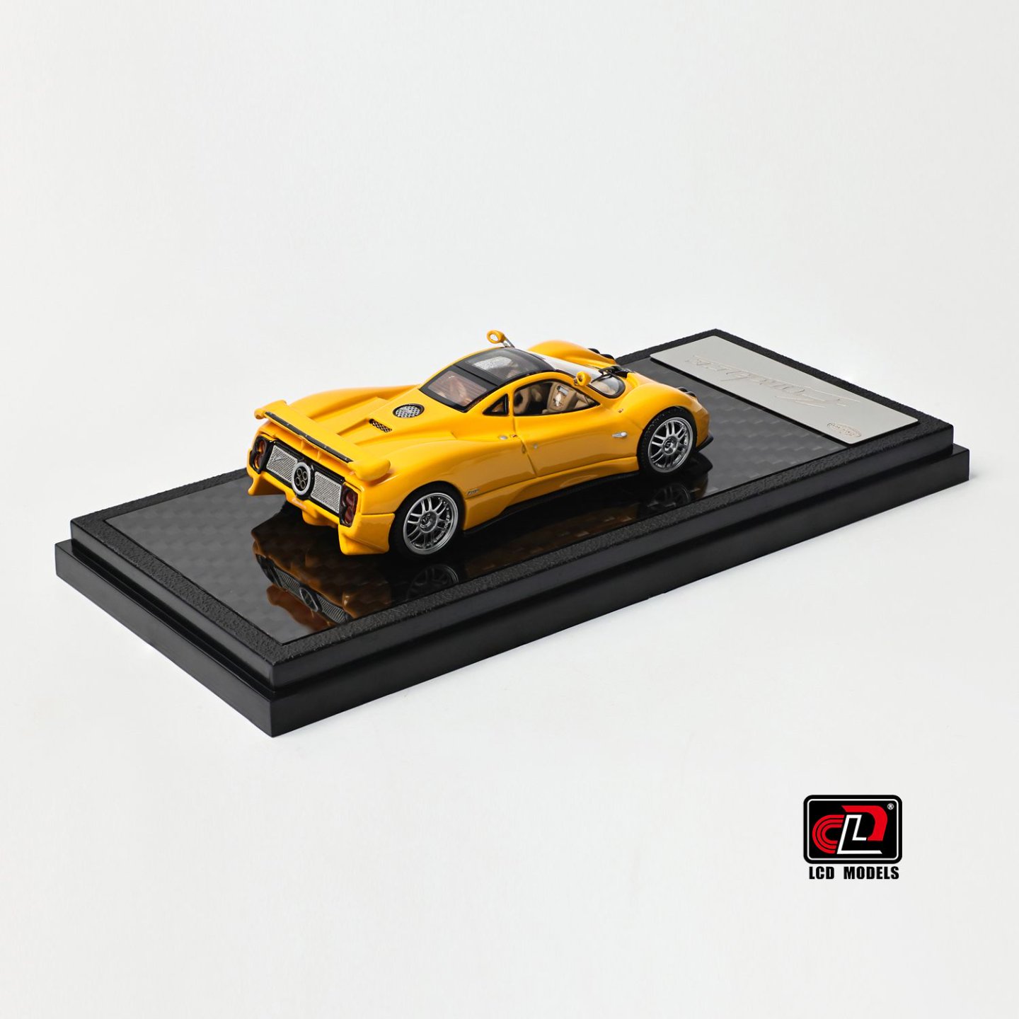 *PREORDEN* LCD 1:64 Pagani Zonda Amarillo - Imagen 2