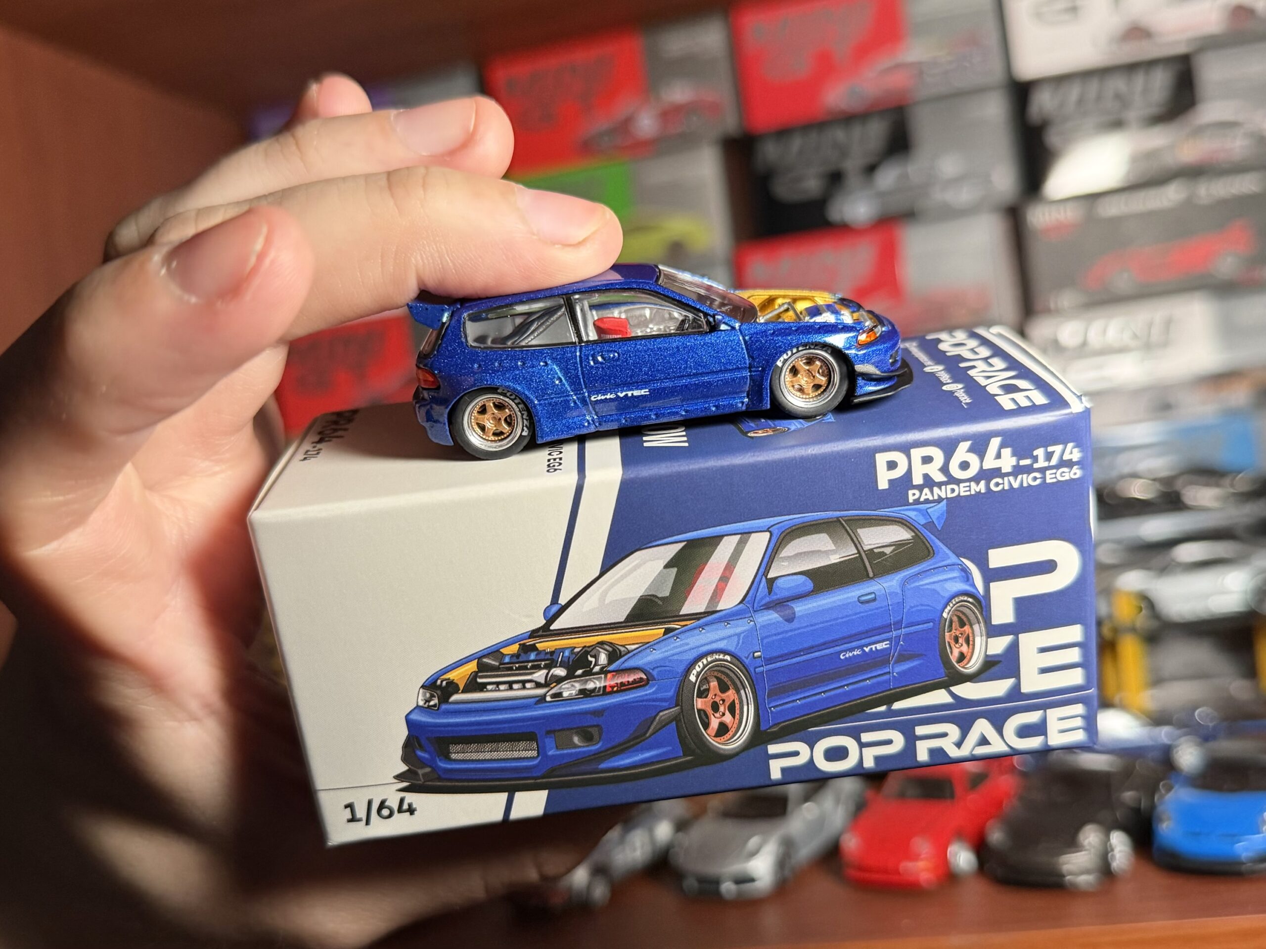 POPRACE 1/64 PANDEM CIVIC EG6 METALLIC BLUE CON CAPÓ ABIERTO - Imagen 5