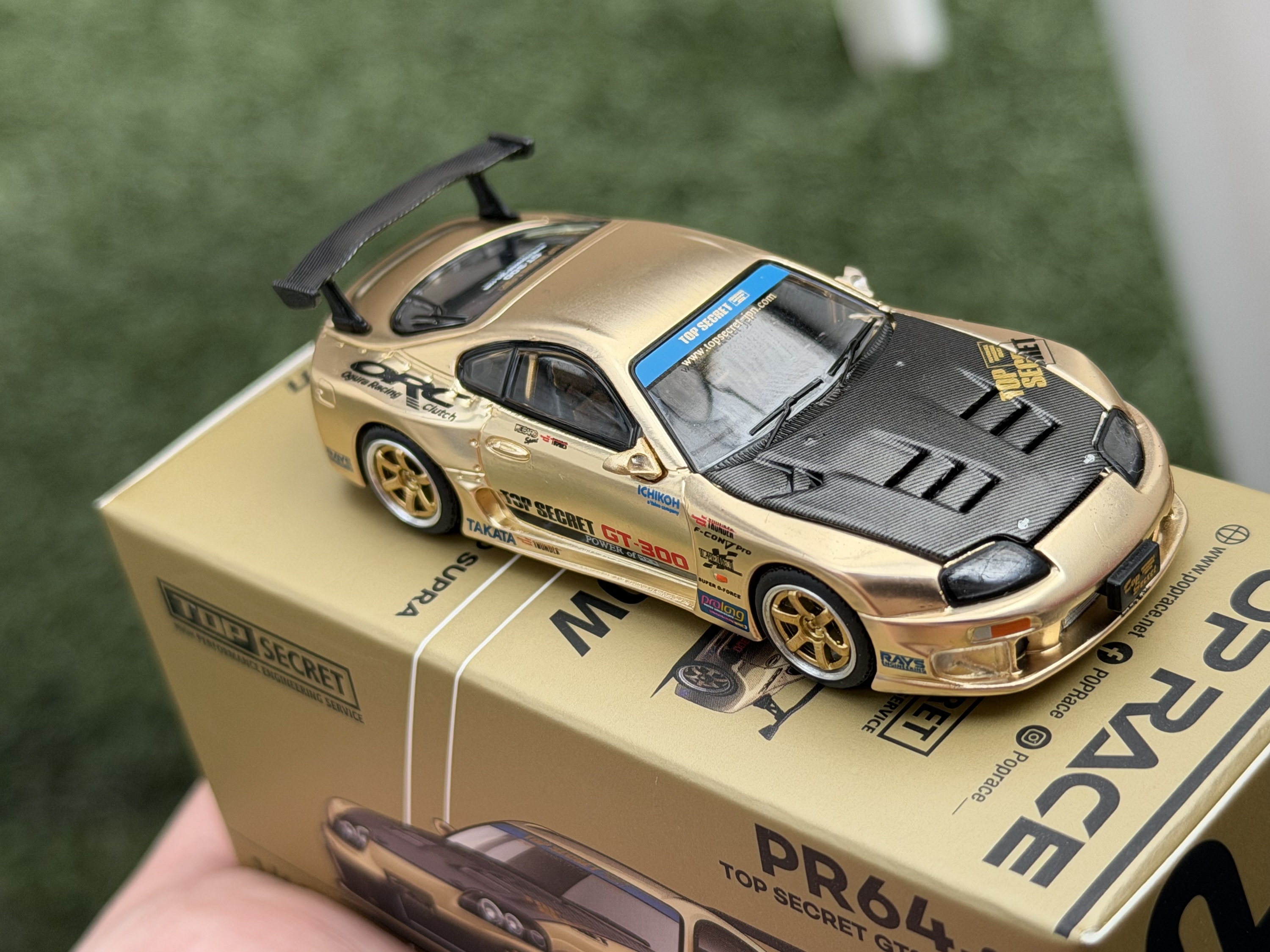 POPRACE 1/64 TOP SECRET GT300 SUPRA - CHROME GOLD