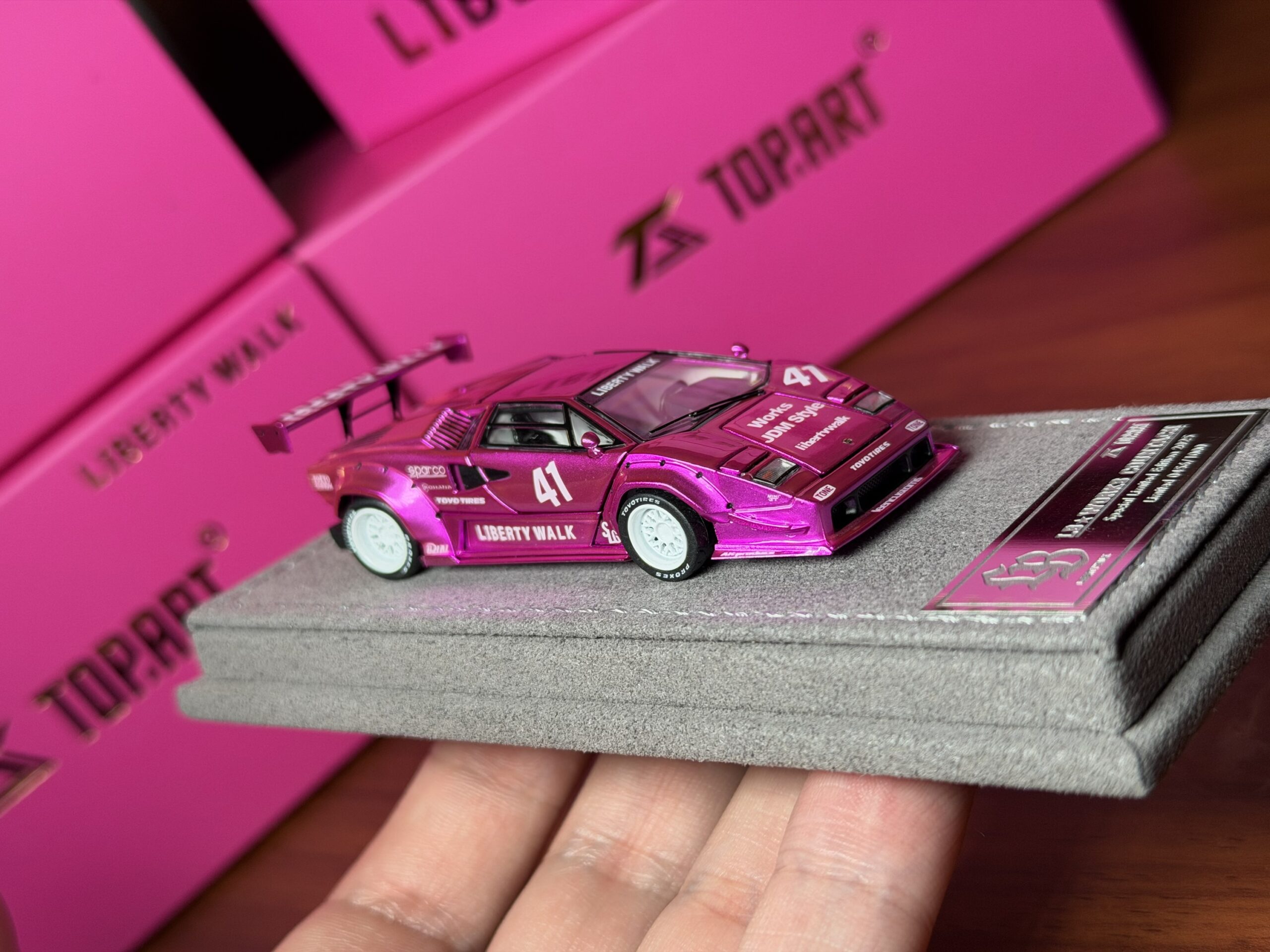 TopArt 1:64 Lamborghini Countach Chrome Pink Foshan APAxpo2025