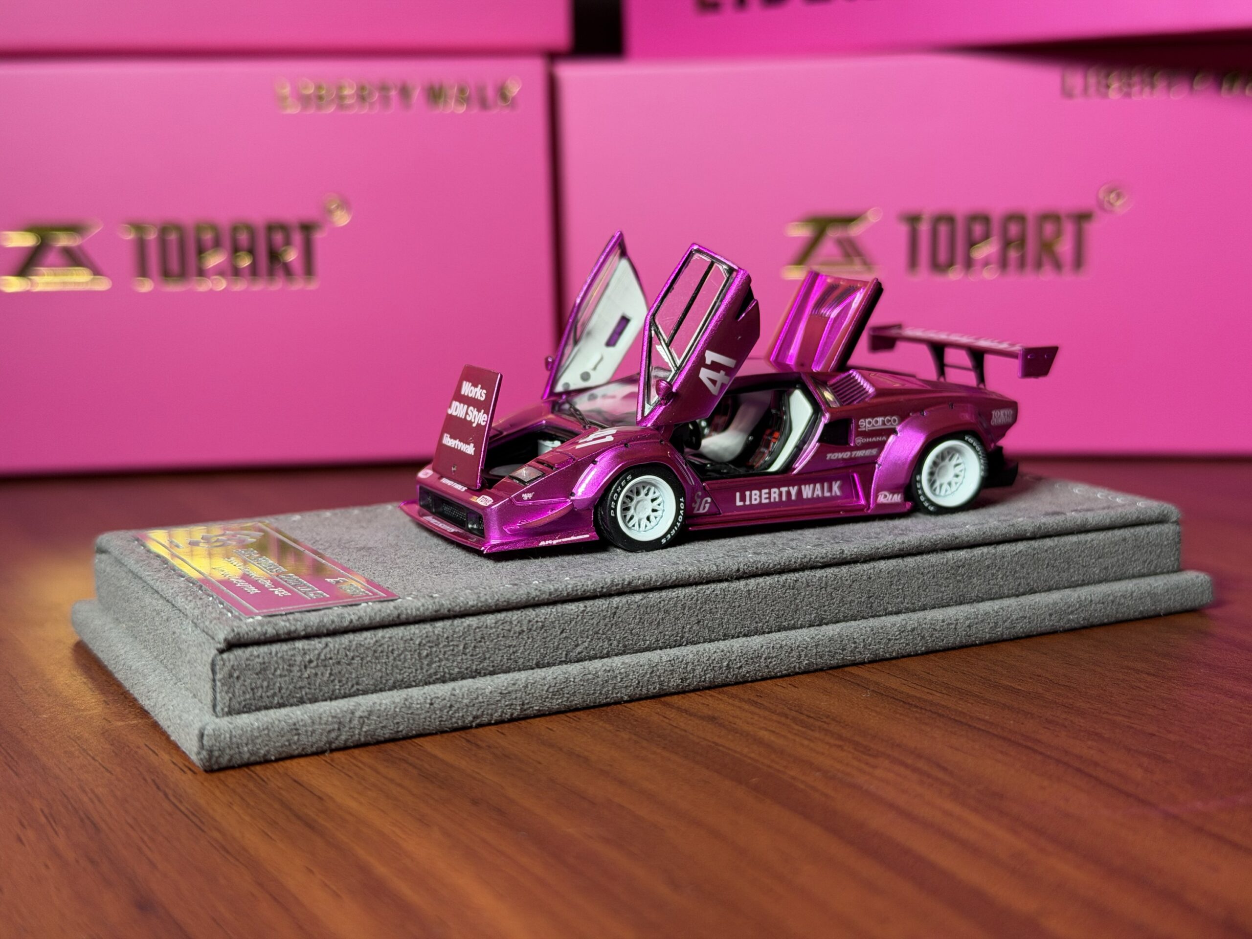 TopArt 1:64 Lamborghini Countach Chrome Pink Foshan APAxpo2025