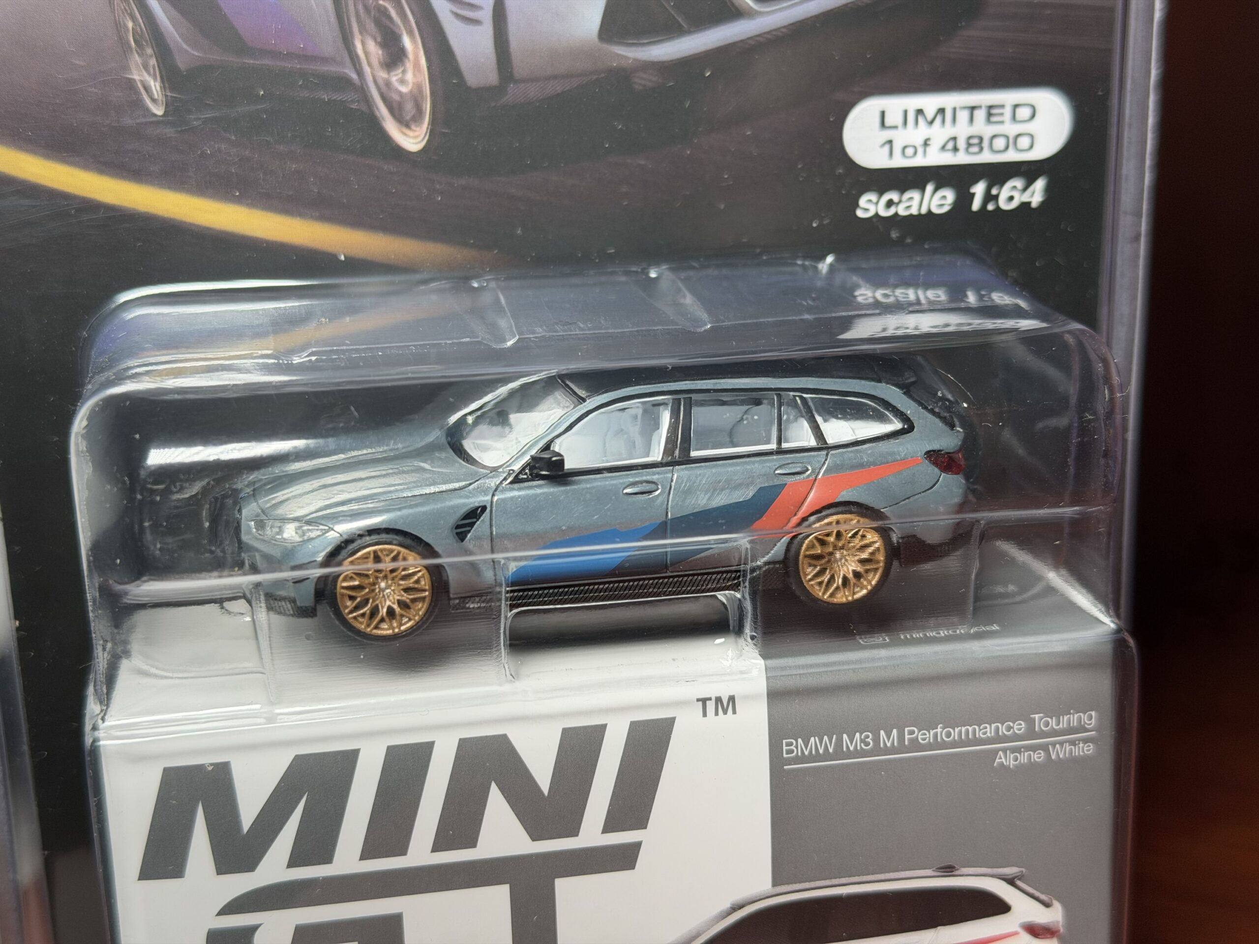 *CHASE* Mini GT 1:64 BMW M3 M Performance Touring – Alpine White - Imagen 2
