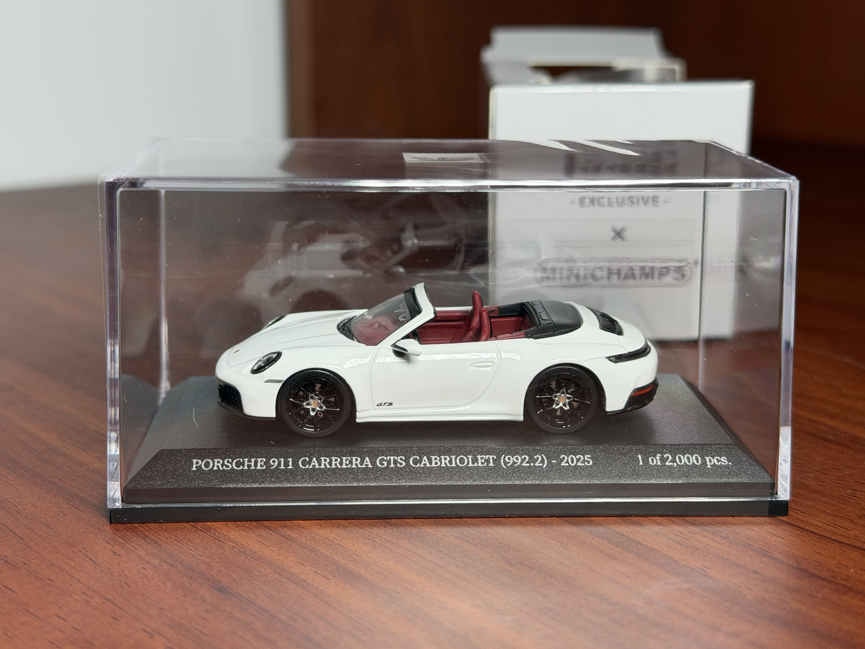 MINICHAMPS 1:64  PORSCHE 911 (992.2) CARRERA GTS CABRIOLET - 2025 - WHITE