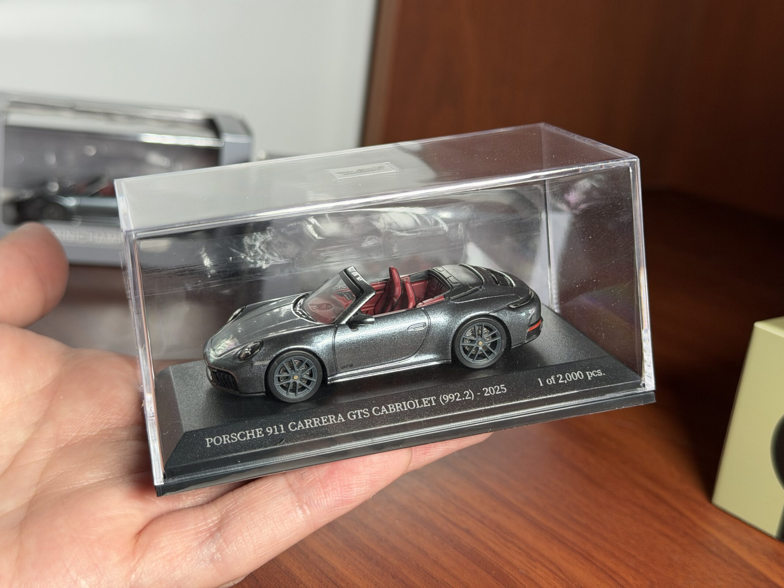 MINICHAMPS 1:64 PORSCHE 911 (992.2) CARRERA GTS CABRIOLET - 2025 - GREY METALLIC