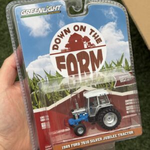 Greenlight 1:64 1989 Ford 7610 Silver Jubilee Tractor Silver and Blue with White Top