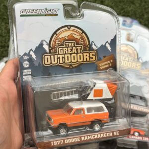 Greenlight 1:64 1977 Dodge Ramcharger SE