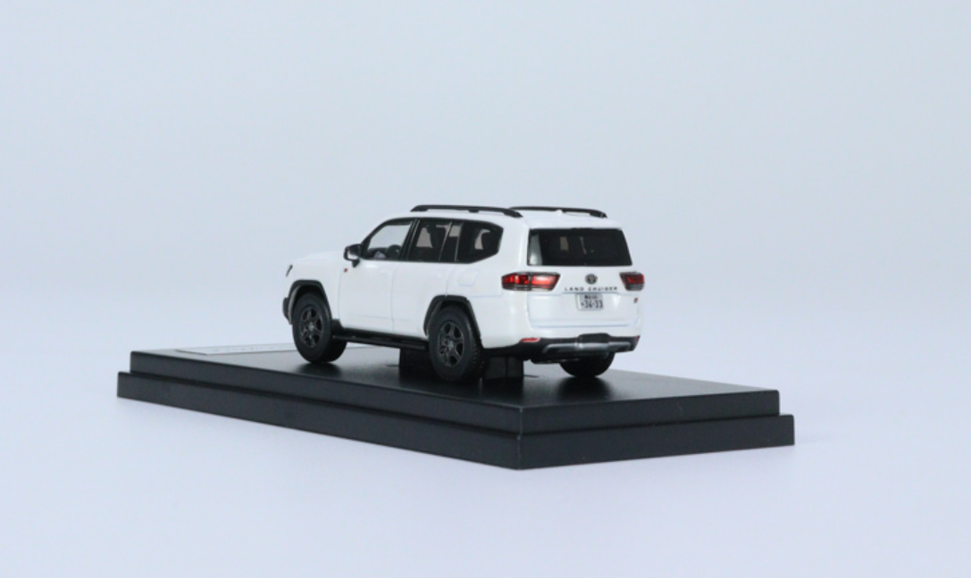 GCD 1:64 Toyota Land Cruiser LC300 GR-Sport White - Imagen 5
