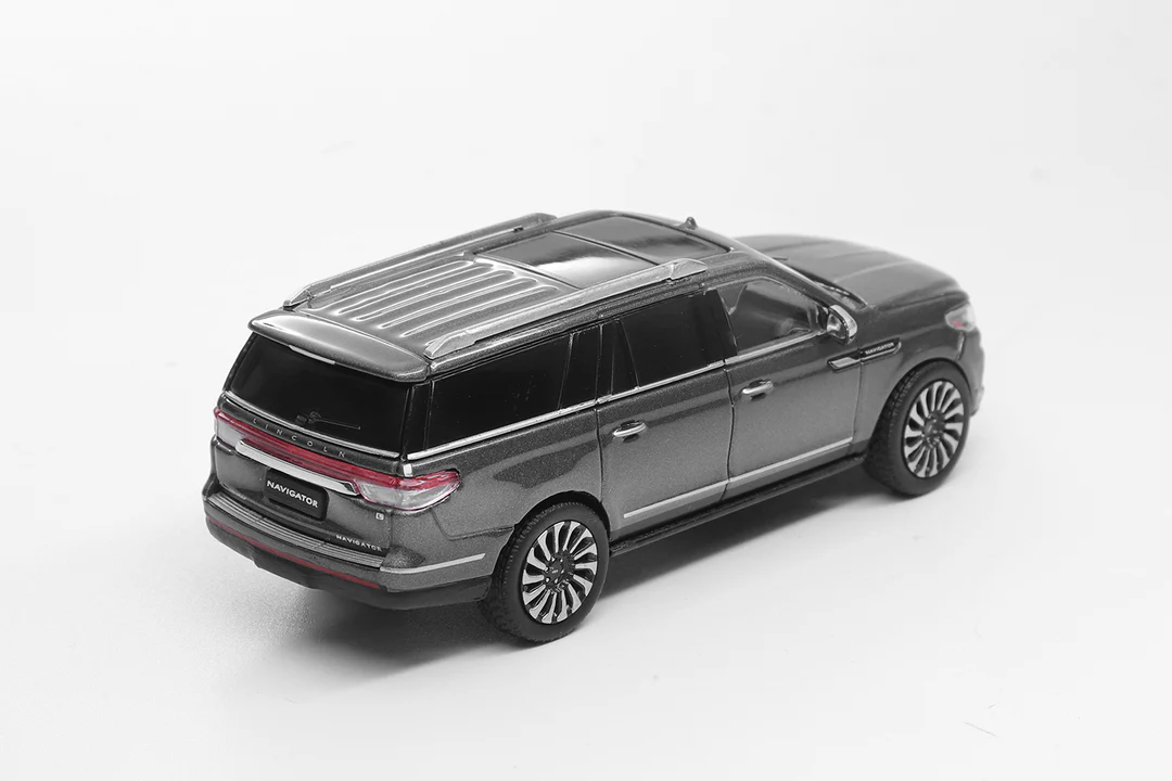 Shadow Pro 1:64 Lincoln Navigator Gris - Imagen 4