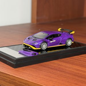 LCD 1:64 Lamborghini Huracan STO Morado