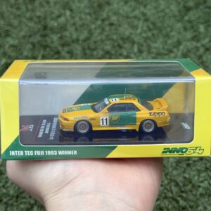 INNO64 1:64 Nissan Skyline GT-R R32 – BP Trampio #11 – InterTEC Fuji 1993 Winner