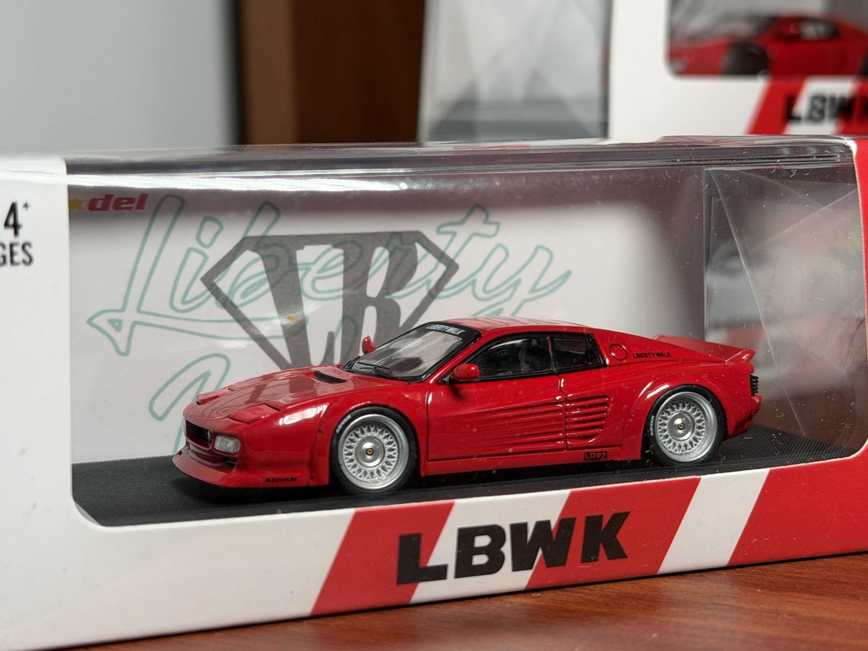 Star Model 1:64 Ferrari 512 TR Liberty Walk Rojo (Limitado y numerado a 999 unidades)