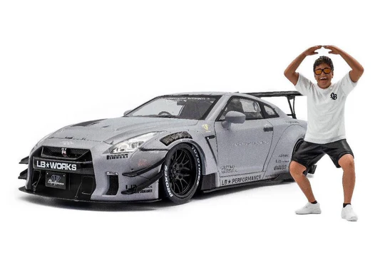 Solido x American Diorama 1:18 Nissan R35 GTR Liberty Walk + Wataru Kato Figurine Street Fighter - Imagen 3