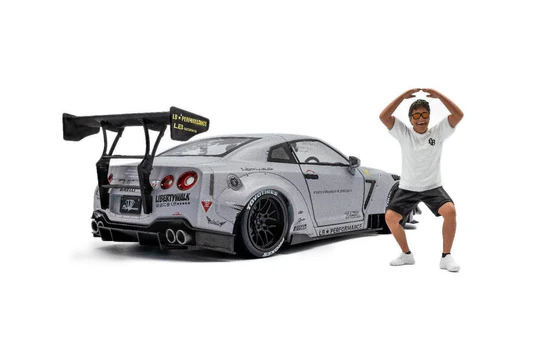 Solido x American Diorama 1:18 Nissan R35 GTR Liberty Walk + Wataru Kato Figurine Street Fighter - Imagen 4