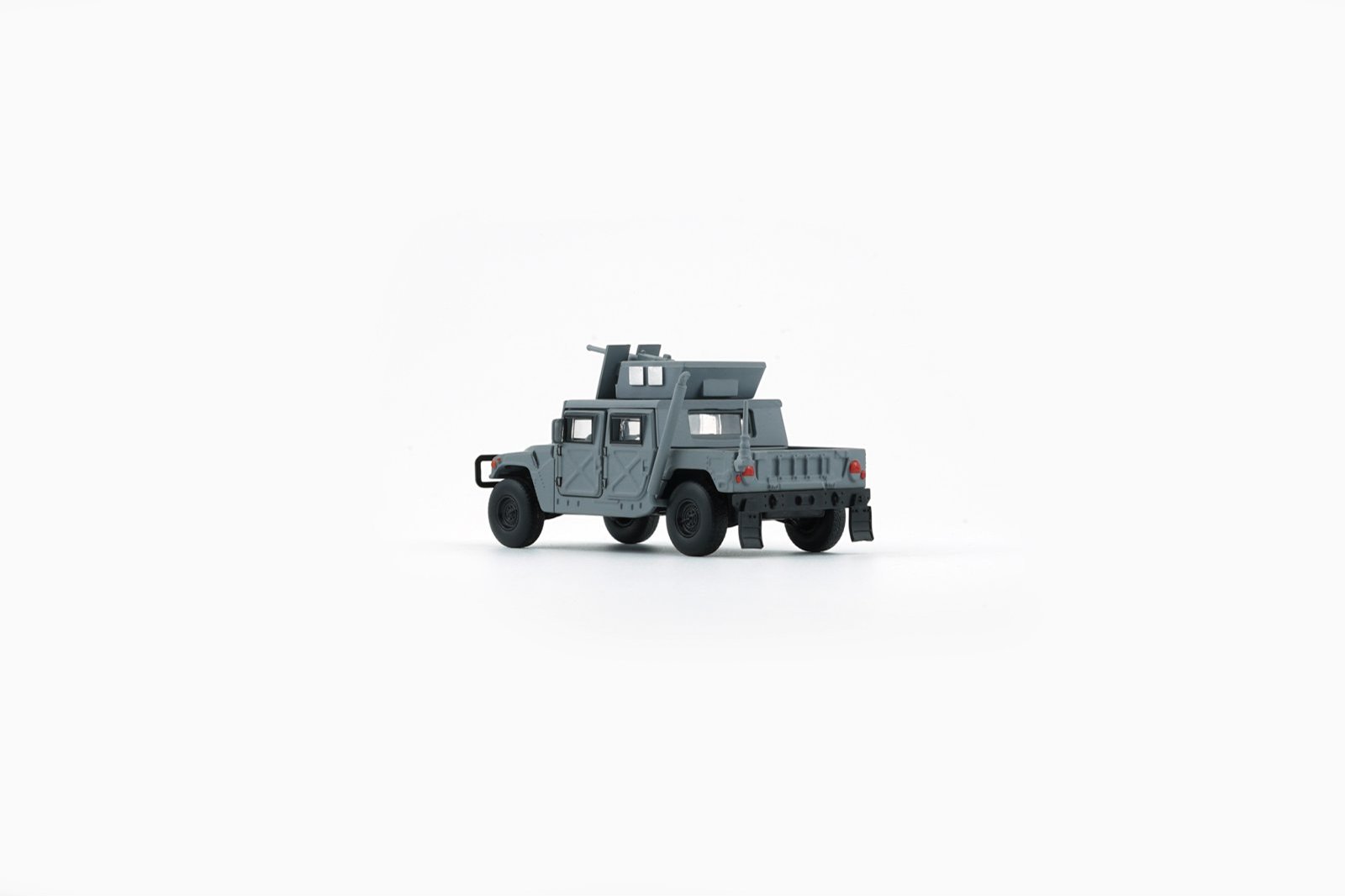 BM Creations 1:64 Humvee 4-CT - Matte Dark Grey - Imagen 3