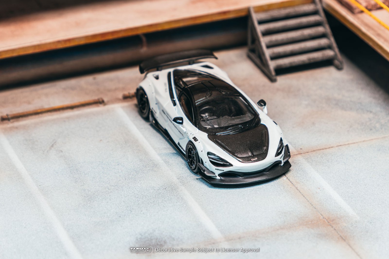 *PREORDEN* Tarmac 1:64 Mclaren LB-WORKS 720S Blanco - Imagen 2