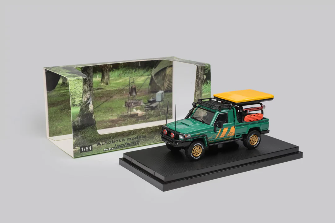 Autobots Models 1:64 Toyota Land Cruiser J70 LC79 Single Cabin Pickup Verde