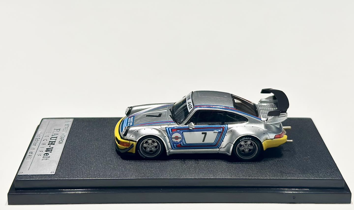Street Warrior 1:64 Porsche RWB 964 Martini - Imagen 6