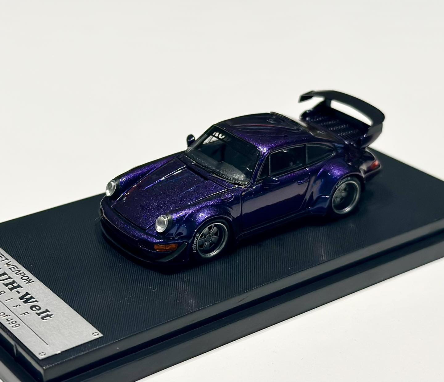 Street Warrior 1:64 Porsche RWB 964 Magic Purple
