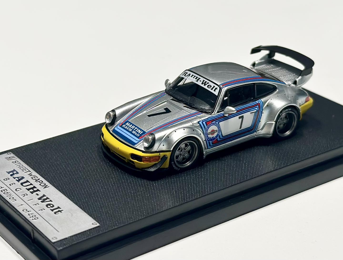 Street Warrior 1:64 Porsche RWB 964 Martini - Imagen 4