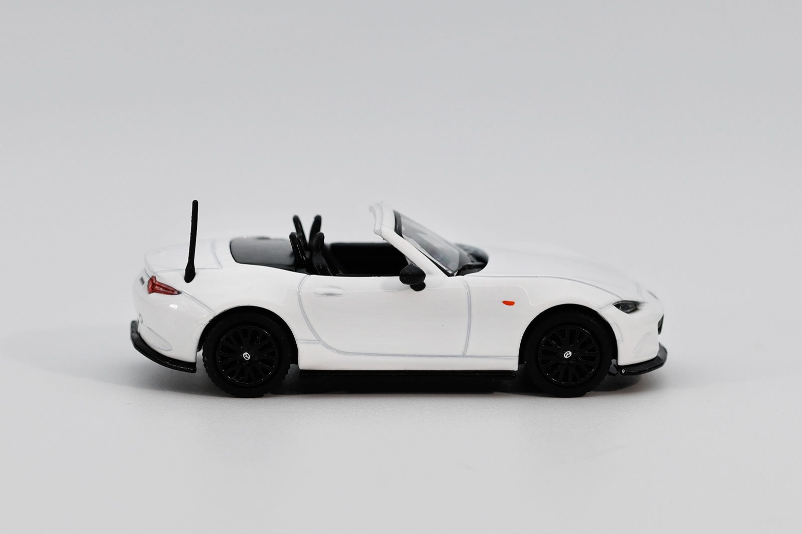 *PREORDEN* GCD X Enchery Mazda MX5 Miata - Imagen 3