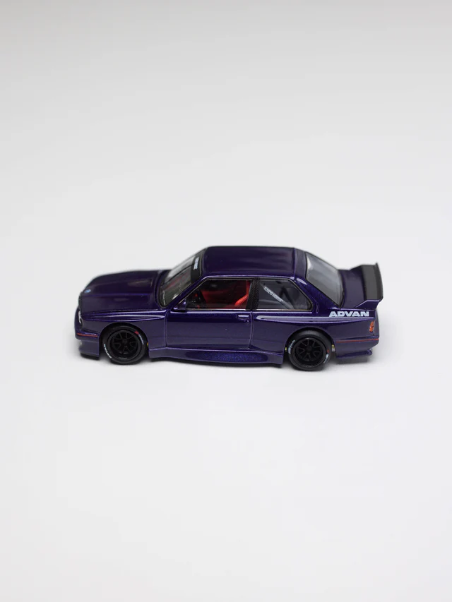 Kaido House x Mini GT 1:64 BMW M3 Kaido GT V2- Purple - Imagen 10