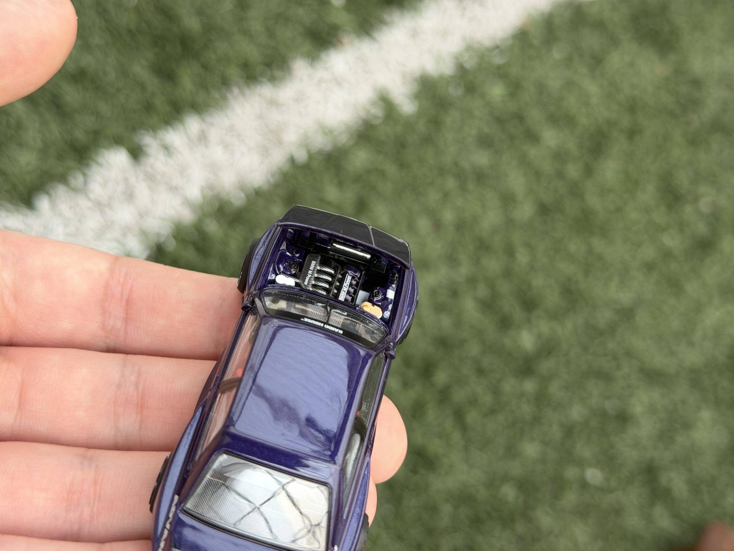 Kaido House x Mini GT 1:64 BMW M3 Kaido GT V2- Purple - Imagen 3