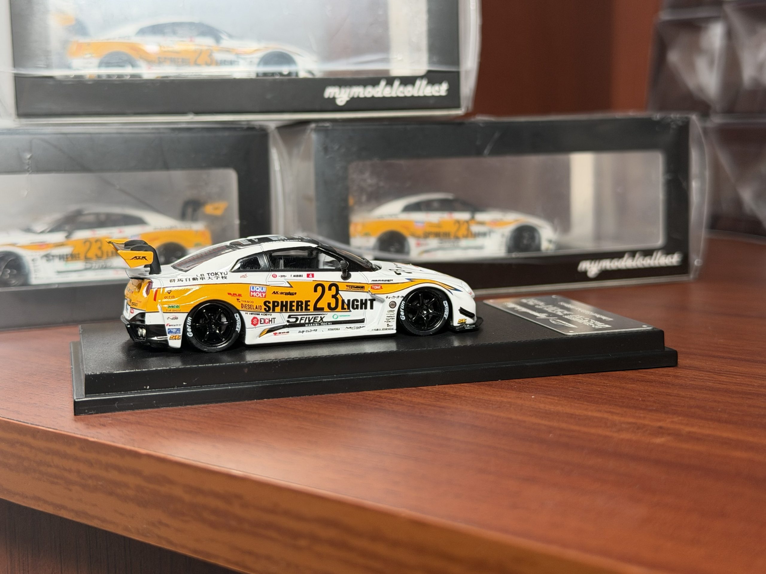 MyModelCollect 1:64 Nissan GT-R R35 LBWK Sphere Light - Imagen 7