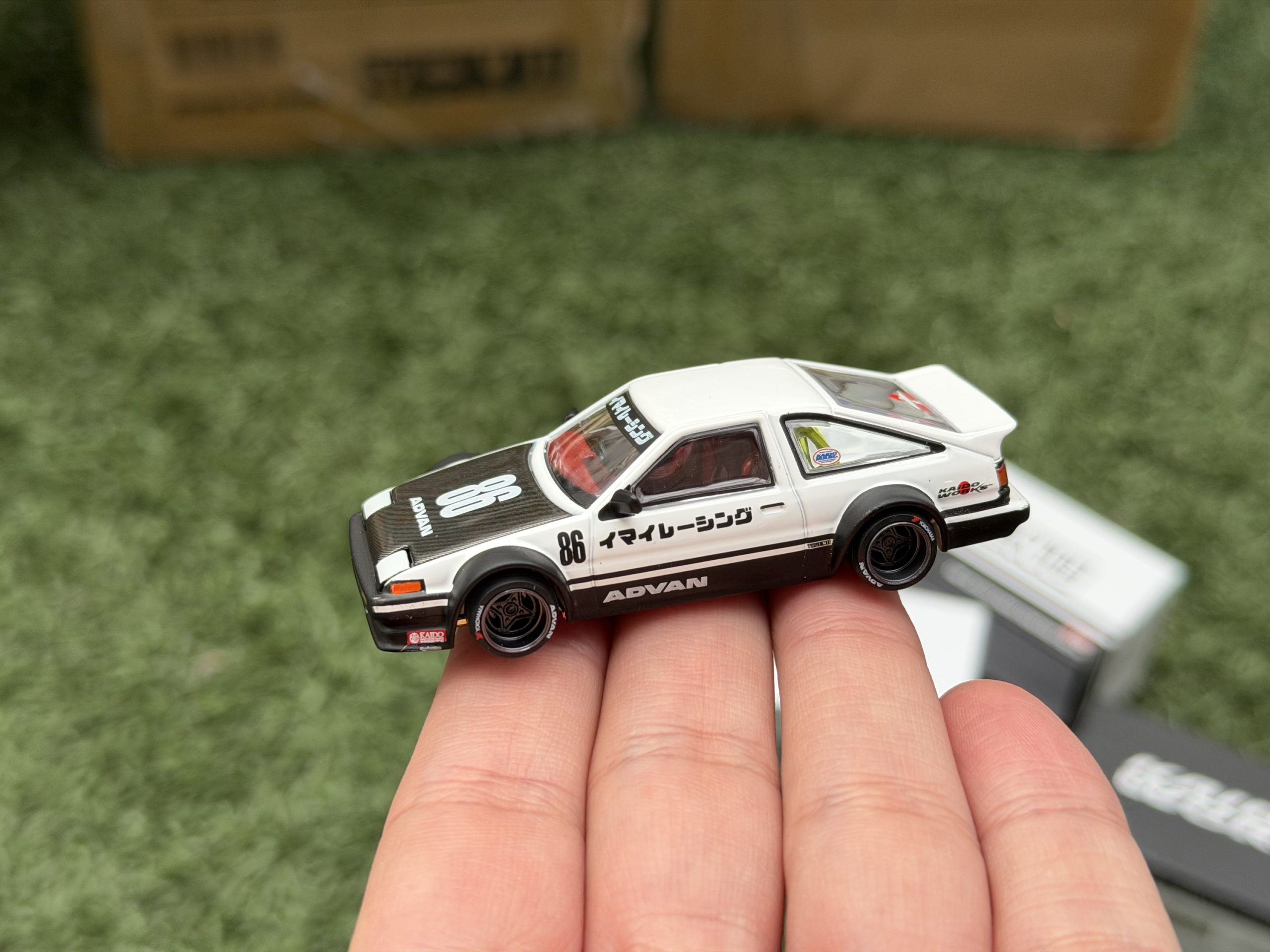 Kaido House x Mini GT 1:64 TOYOTA SPRINTER TRUENO KAIDO WORKS IMAI