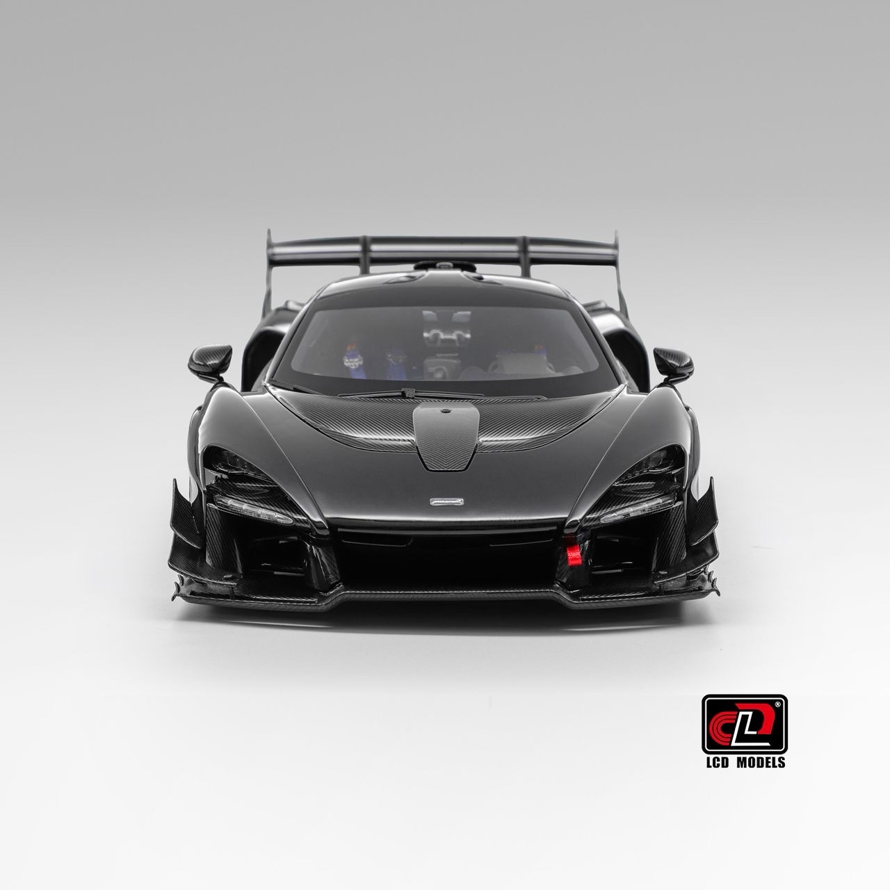 *PREORDEN* 1:18 McLaren Senna GTR Negro - Imagen 2