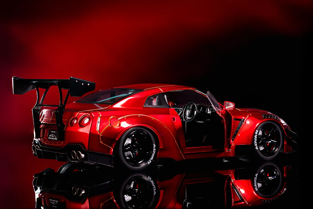 Jada 1:18 Pink Slips Nissan GT-R (R35) Liberty Walk | HW Bogotá