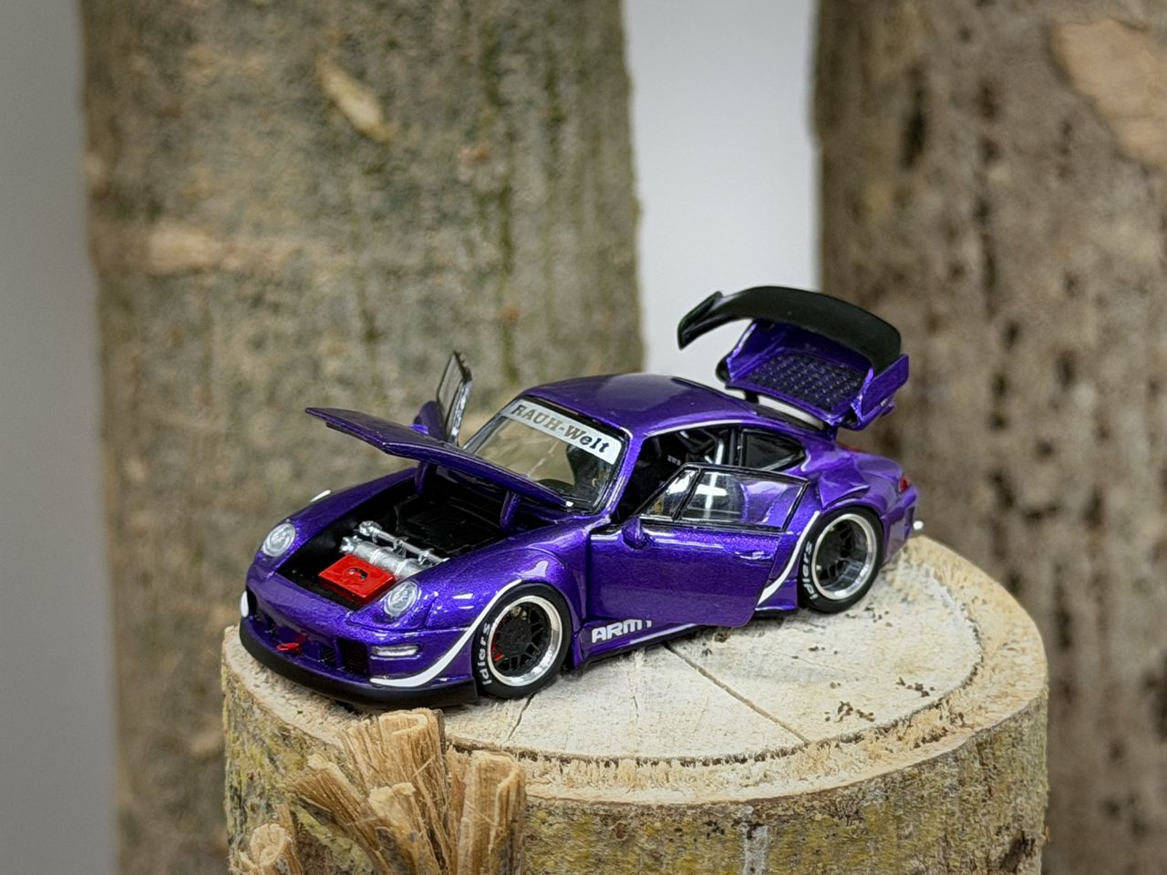 *PREORDEN* PGM 1:64 Porsche RWB 993 "Army Girl"