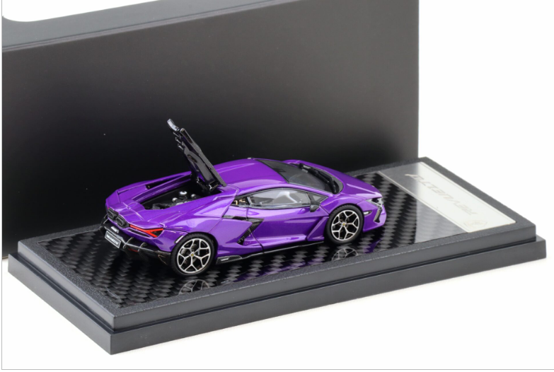 LCD 1:64 Lamborghini Revuelto Morado - Imagen 3