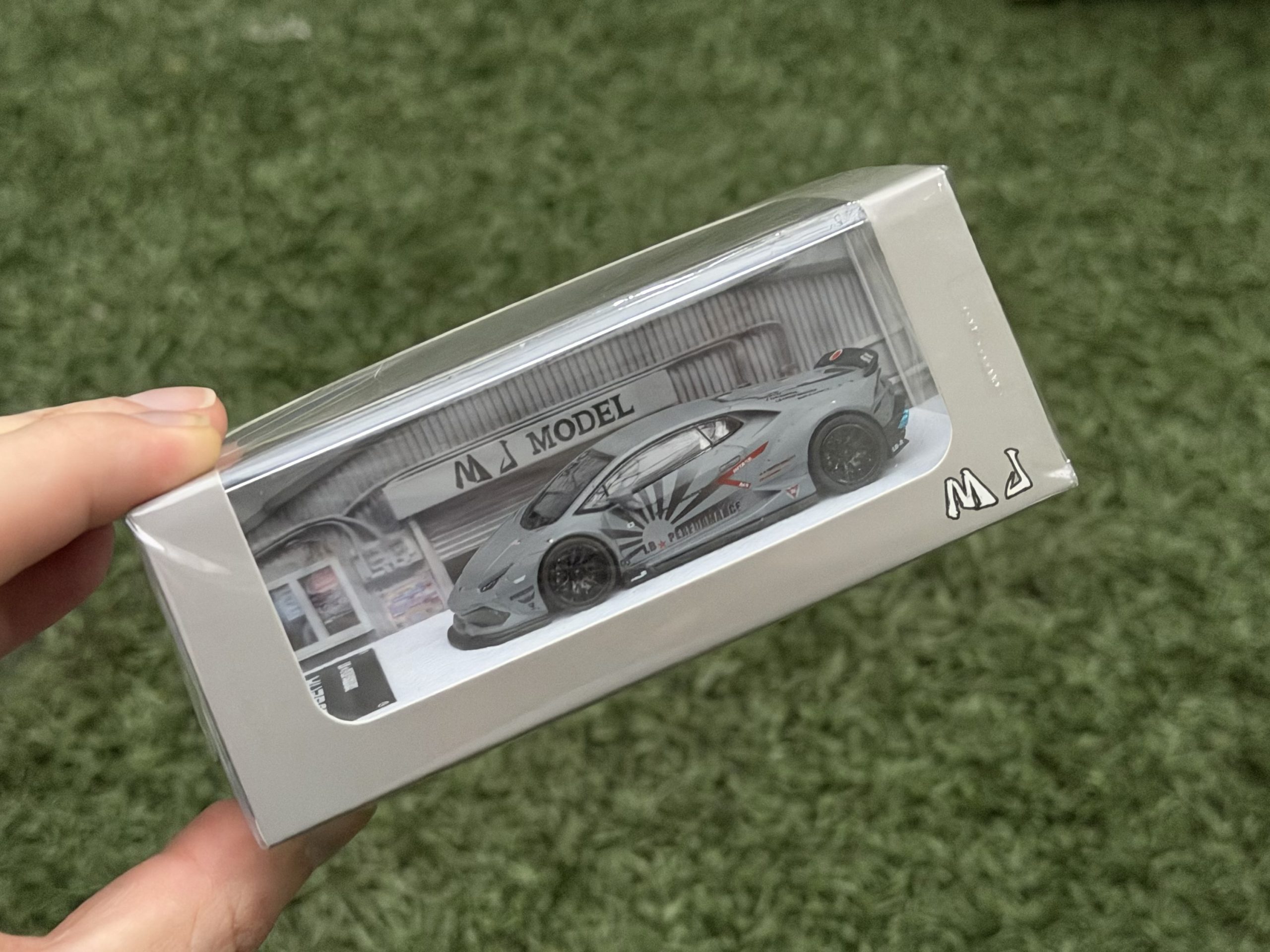 MJ 1:64 Lamborghini Hurcán Zero Fighter Gris LBWK