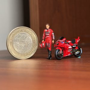 MoreArt 1:64 Ducati + Piloto (Fabricados en resina)