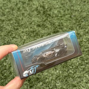MJ Model 1:64 Bugatti Vison GT Negro Cromado