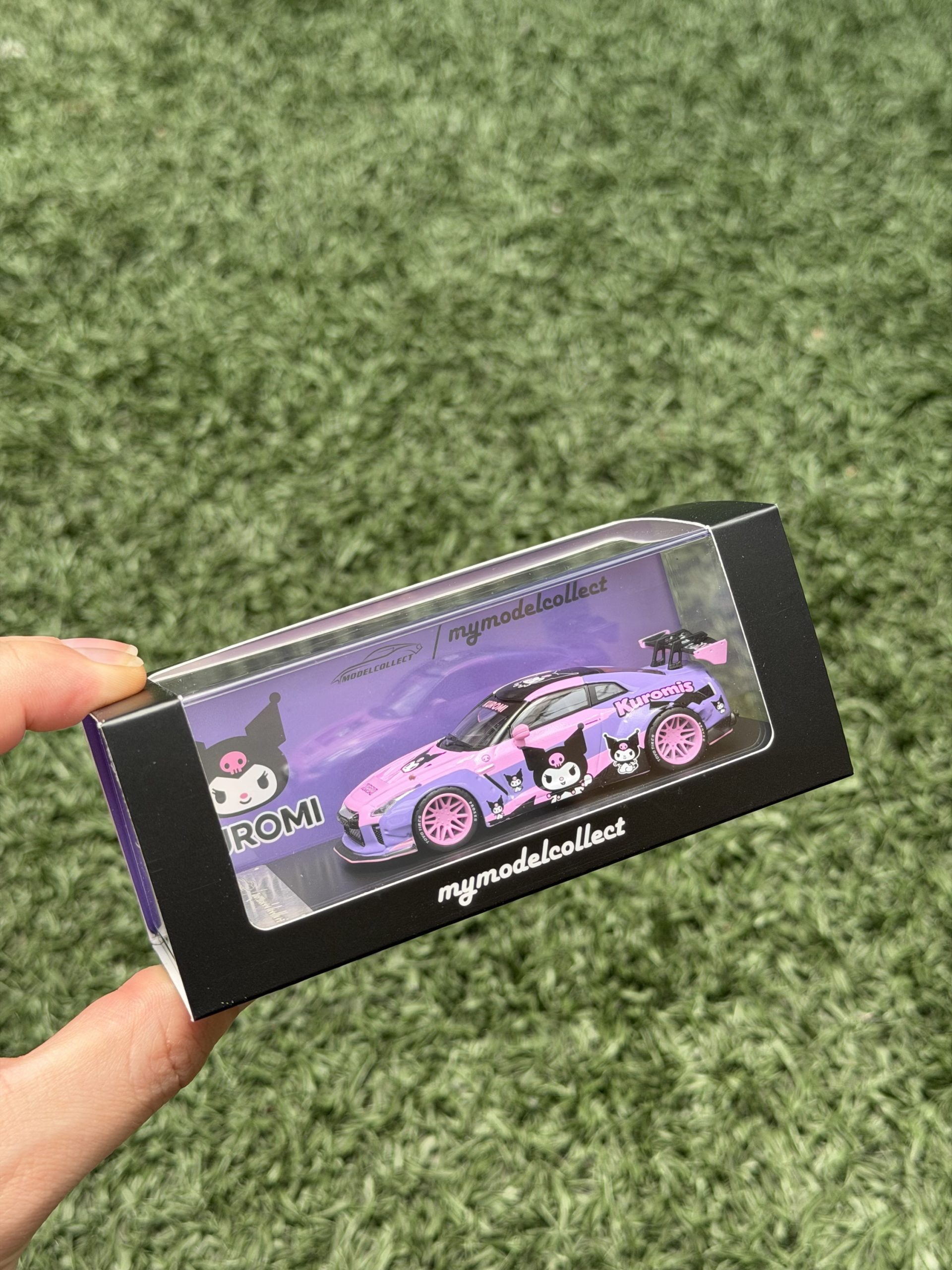 Mymodelcollect 1:64 Nissan GTR R35 Kuromi - Imagen 5