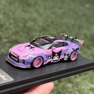 Mymodelcollect 1:64 Nissan GTR R35 Kuromi