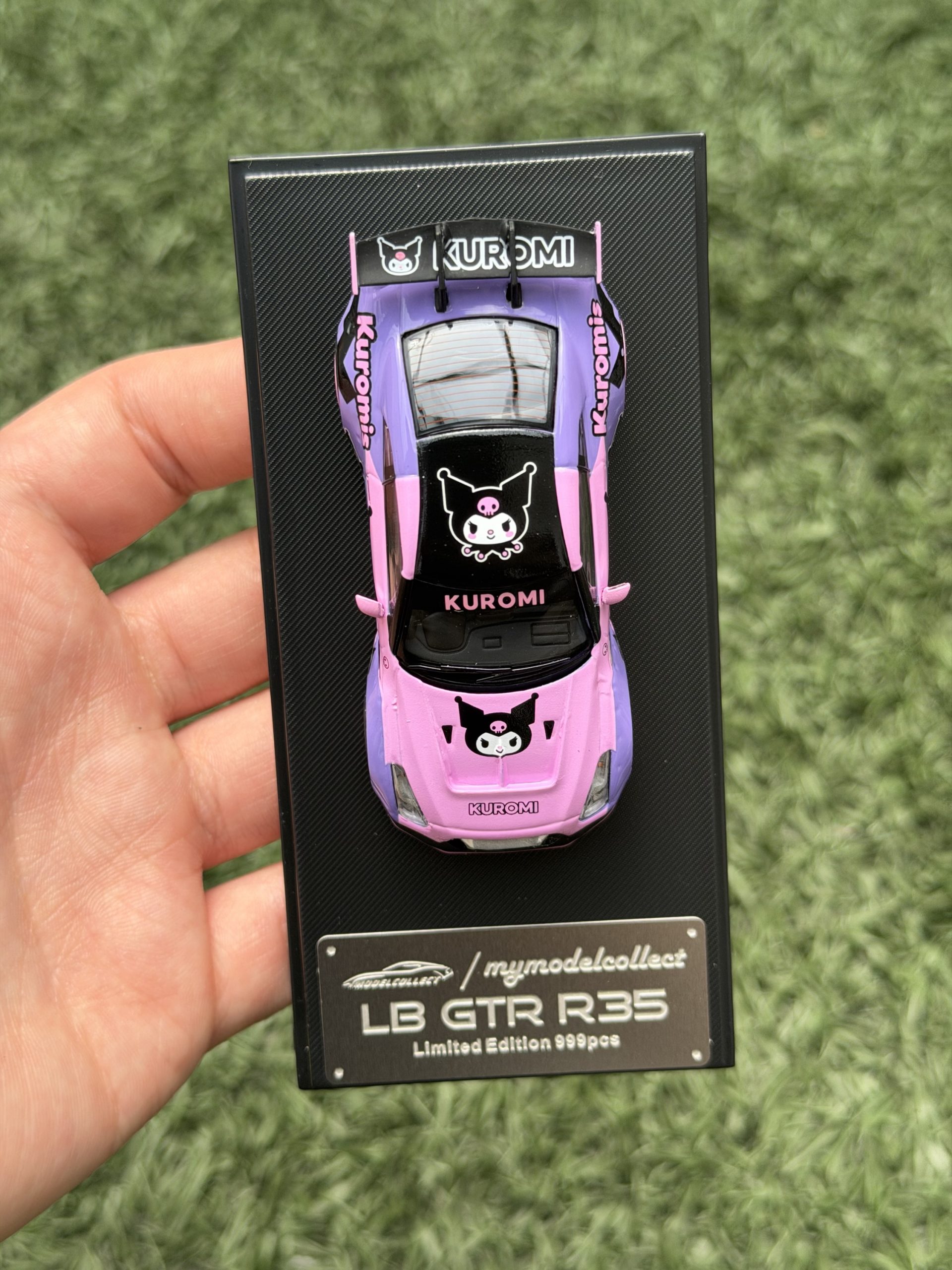 Mymodelcollect 1:64 Nissan GTR R35 Kuromi - Imagen 3