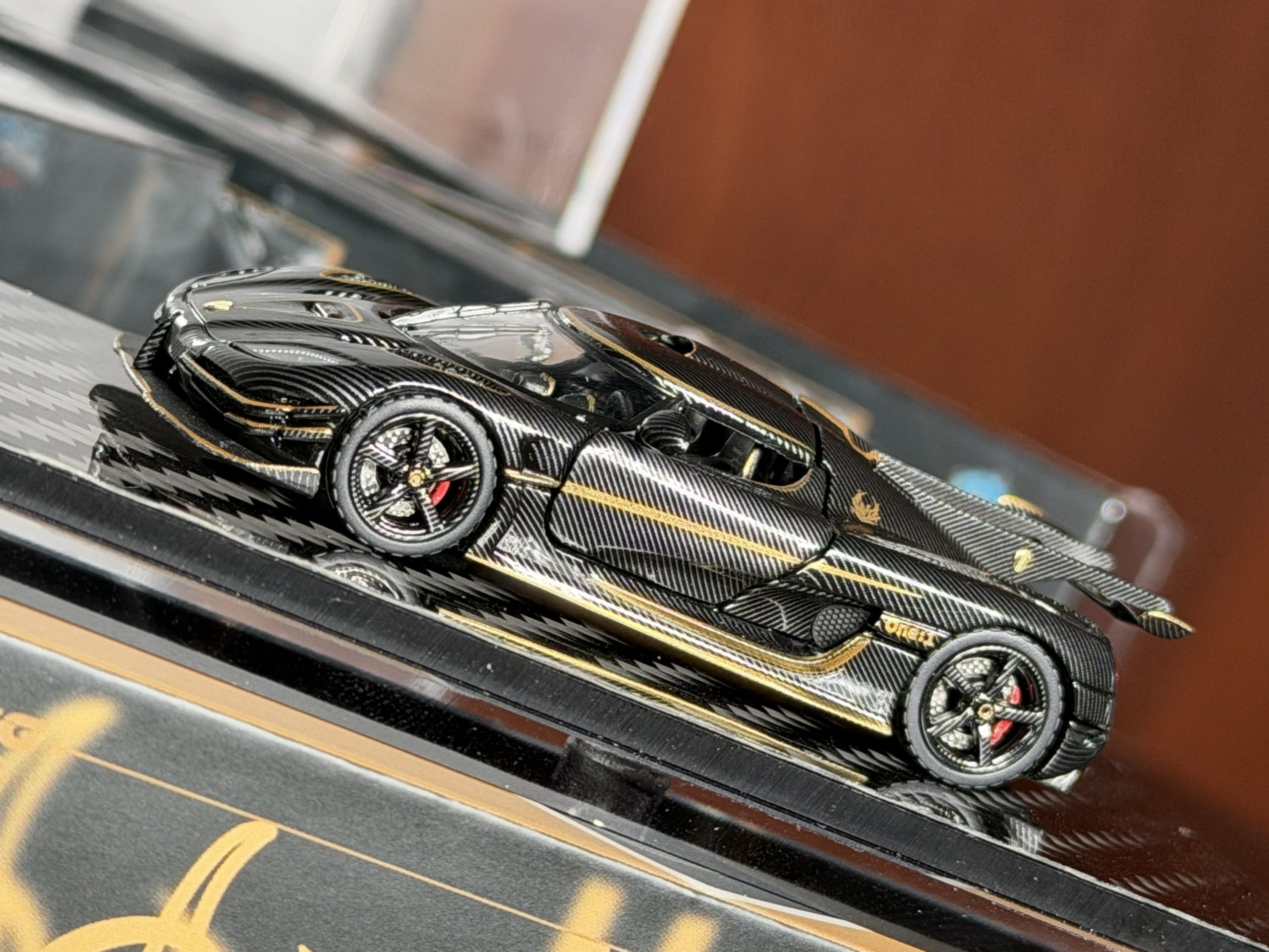 Demon King Auto 1:64 Koenigsegg One:1 Phoenix - Imagen 8