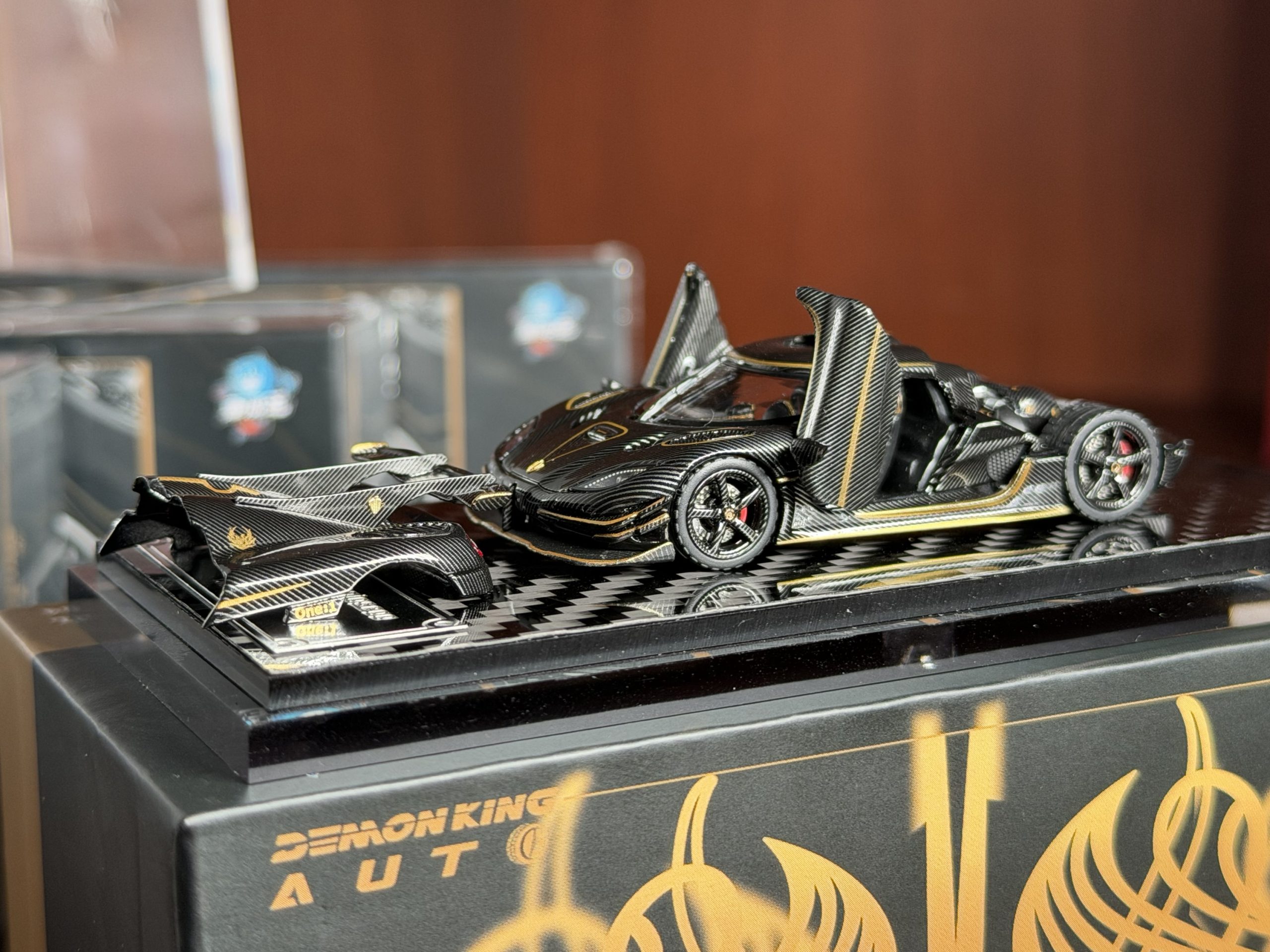 Demon King Auto 1:64 Koenigsegg One:1 Phoenix