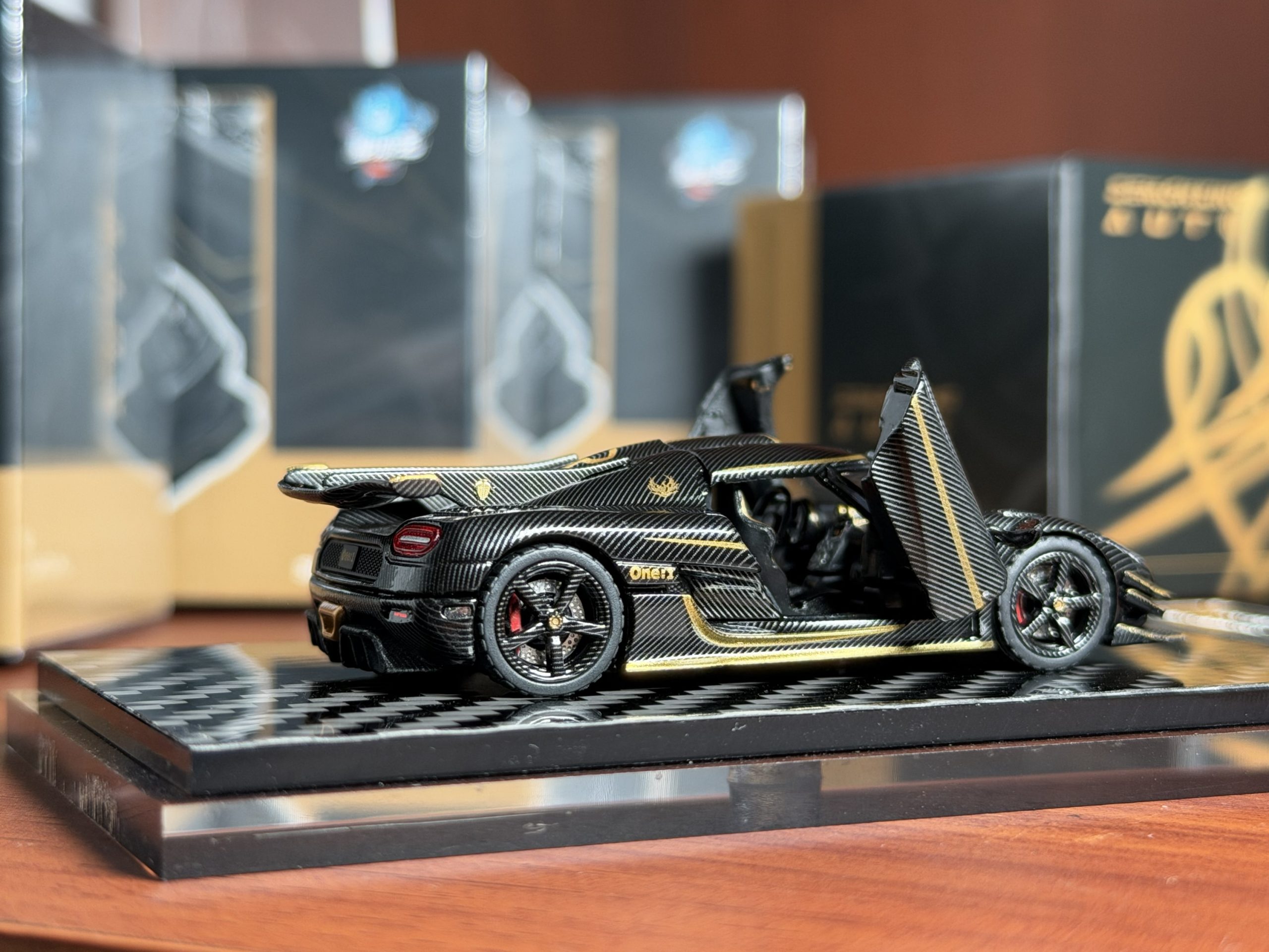 Demon King Auto 1:64 Koenigsegg One:1 Phoenix - Imagen 2