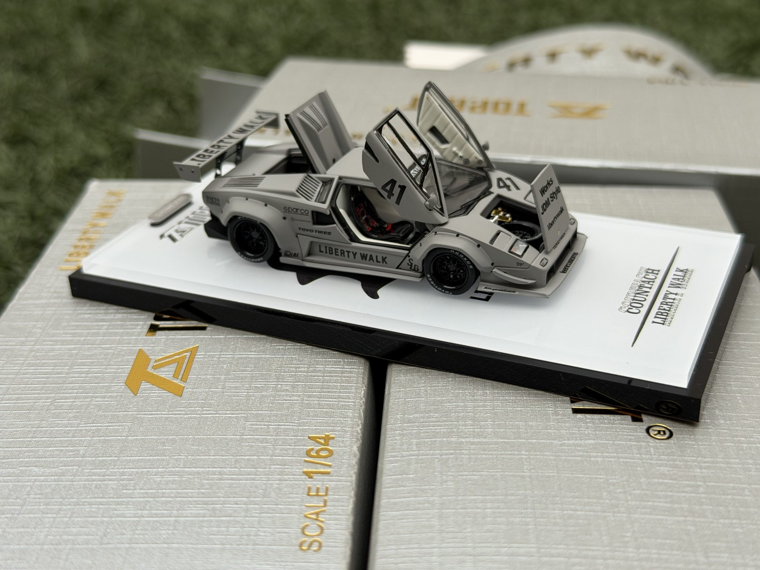 Top Art 1:64 Lamborghini Countach LBWK Zero Fighter - Imagen 9