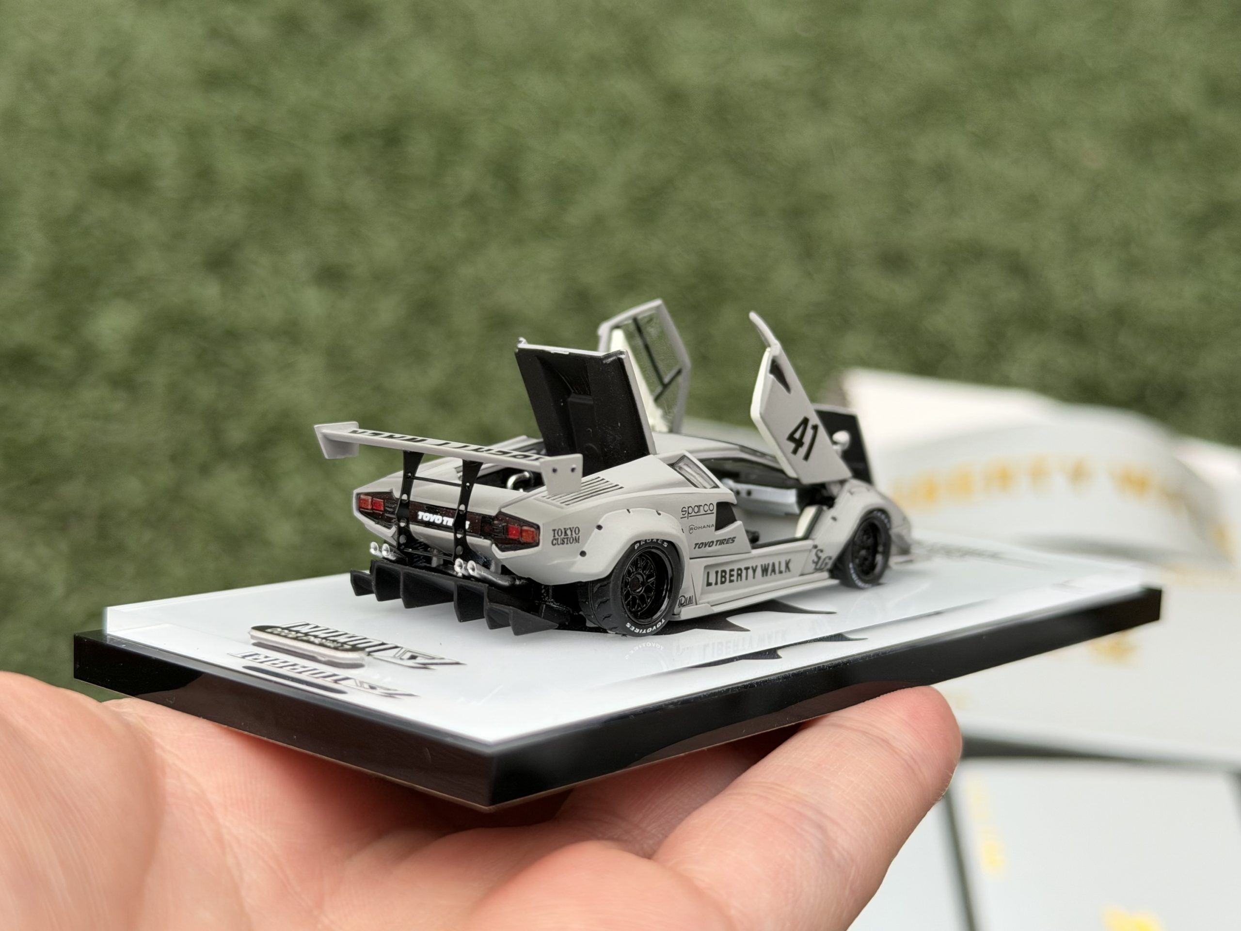 Top Art 1:64 Lamborghini Countach LBWK Zero Fighter - Imagen 10