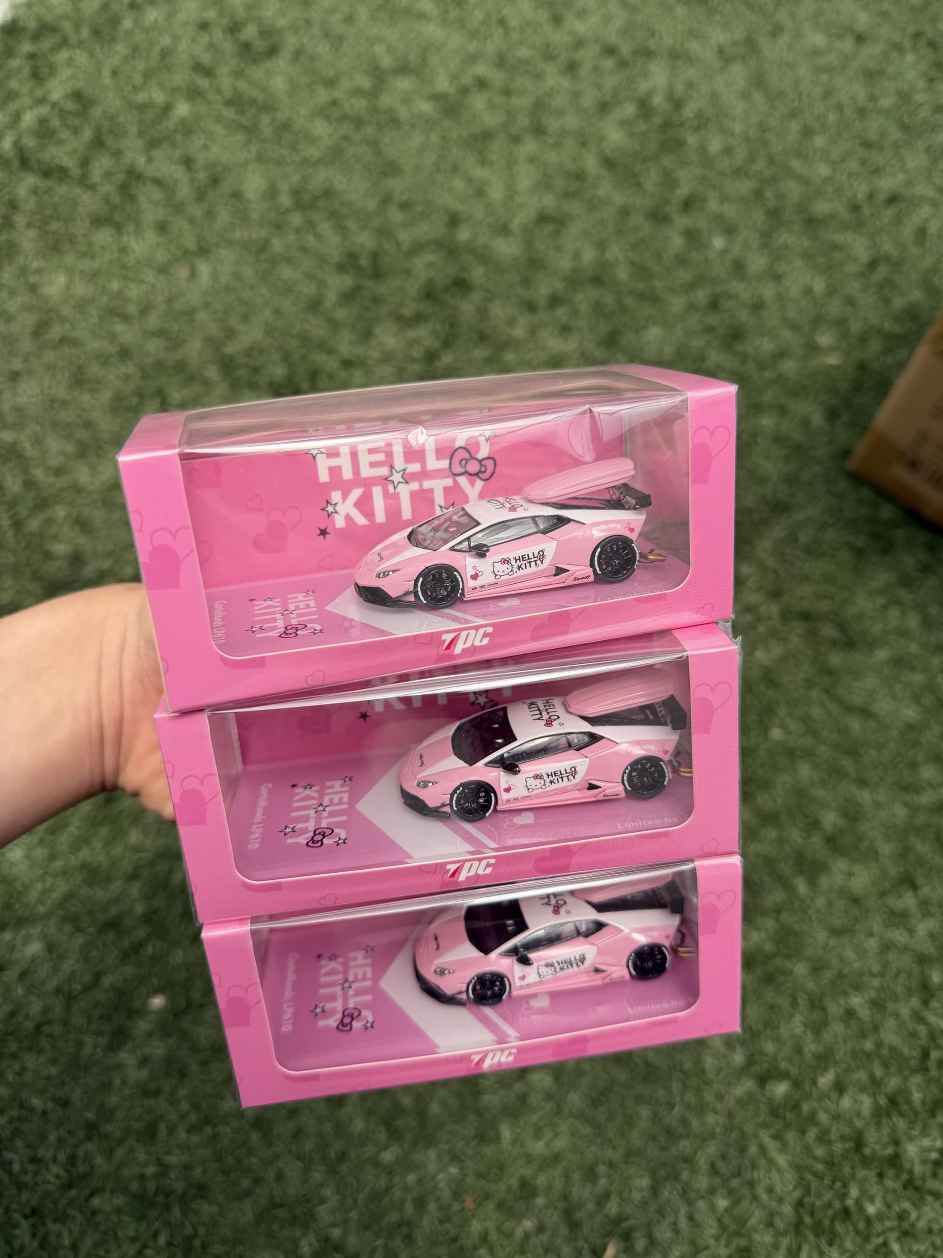 TPC 1:64 Lamborghini LP610 Hello Kitty Modified - Imagen 2