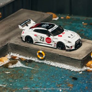 *PREORDEN* Tarmac Works 1:64 Nissan LB-Silhouette WORKS GTR R35 Blanco